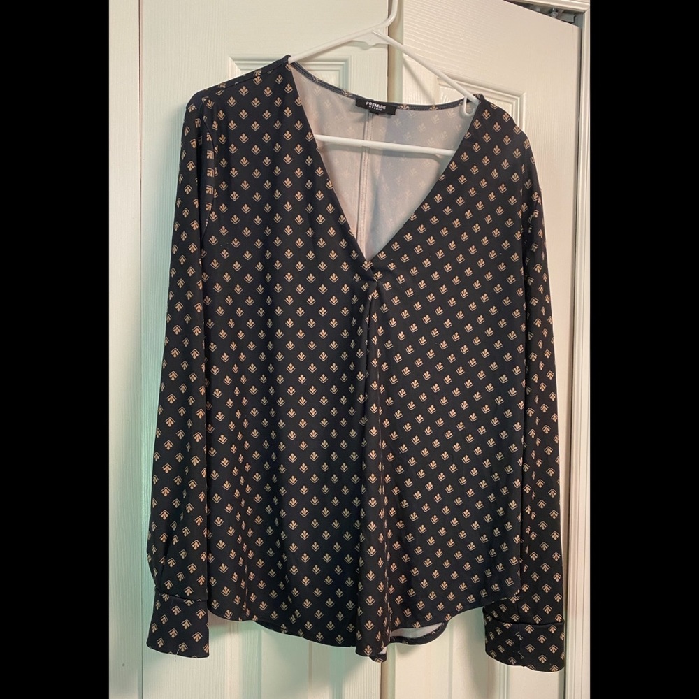 💰Premise studio long sleeve blouse size x-large.